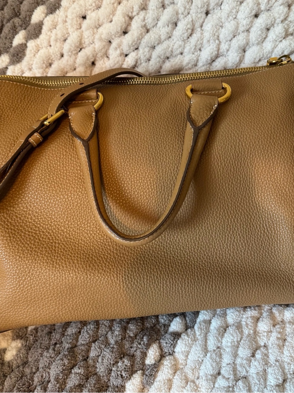 Prada Vitello Daino Leather Satchel with Gold Hardware - Picture 3 of 11